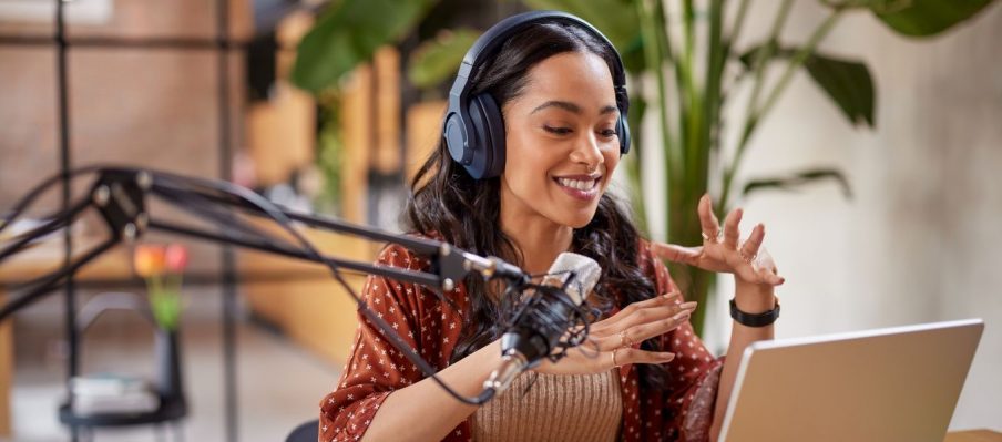 Learn how to grow your podcasts in 2023 with podcast content transcription. Start a podcast, optimize your SEO content, and increase your reach.